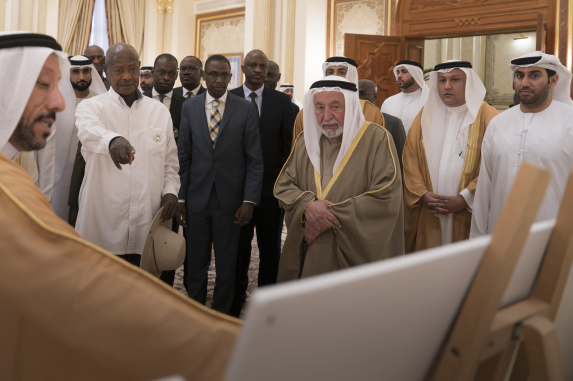 حاكم الشارقة يستقبل رئيس جمهورية أوغندا