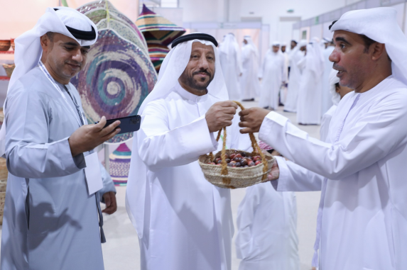 اختتام مهرجان الذيد للرطب في دروته السابعة