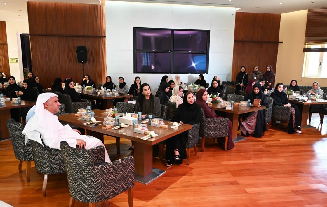 غرفة الشارقة تحتفي بيوم المرأة الإماراتية