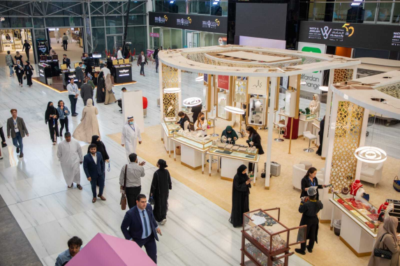 20 Emirati female designers grab attention at the Watch & Jewellery Middle East Show golden jubilee