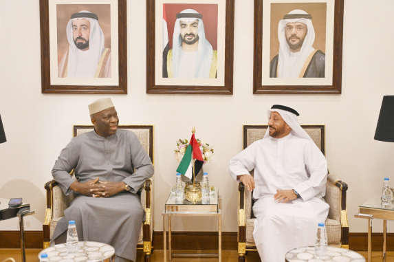 غرف الإمارات تستعرض الفرص الاستثمارية مع جمهورية مالي