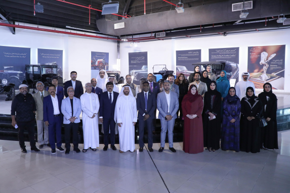 غرفة الشارقة تبحث مع مجلس الأعمال والمهن الهندي تعزيز التعاون بين القطاع الخاص في البلدين