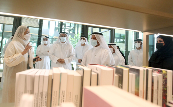 وفد من "غرفة الشارقة" يزور "بيت الحكمة" أحدث نموذج لمكتبات المستقبل في العالم