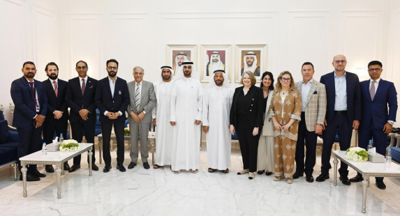 "غرفة الشارقة" تبحث مع جمعية مراكز التجارة العالمية تعزيز التعاون لدعم قطاع المعارض وتنمية التجارة الدولية 