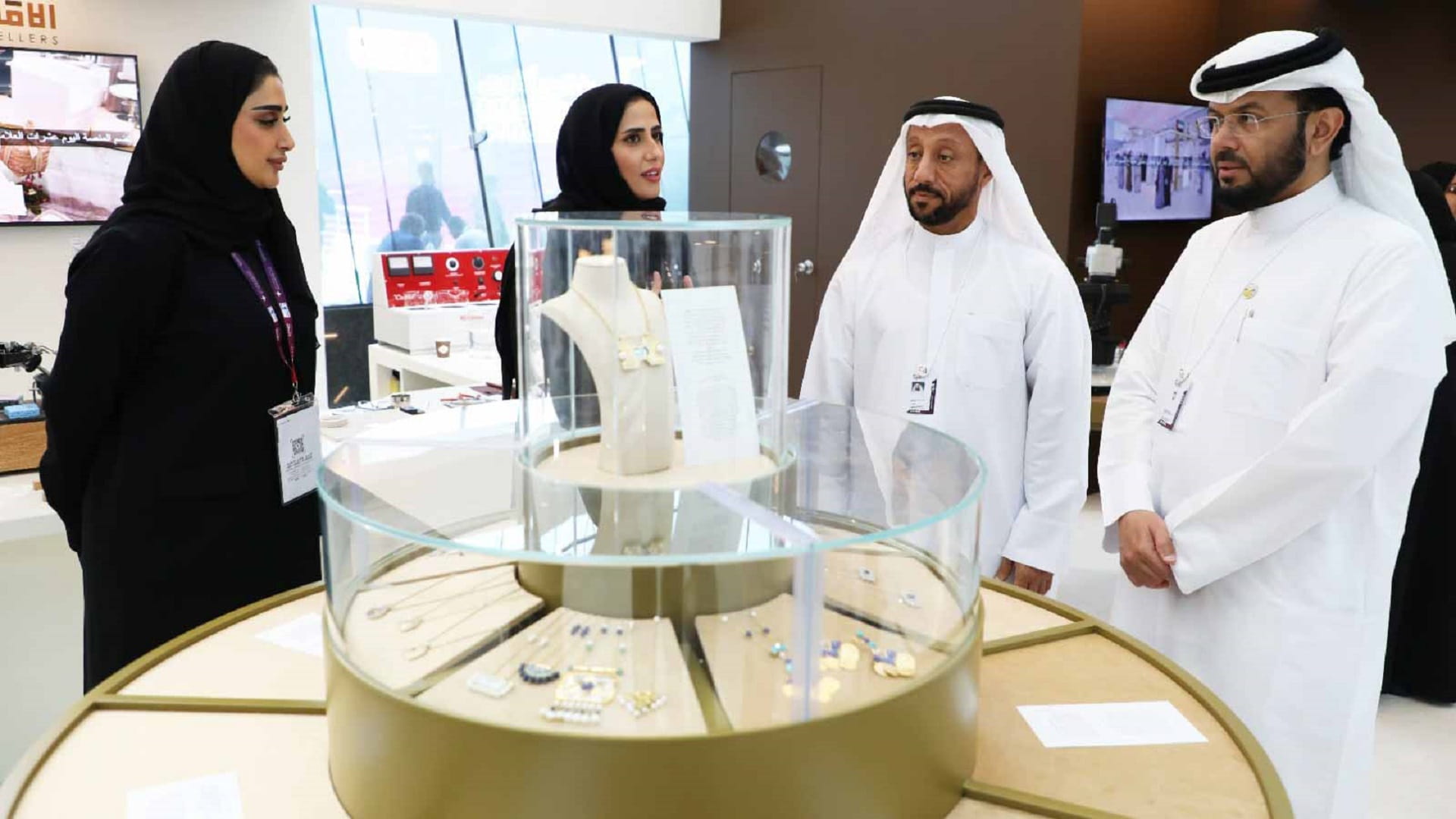 غرفة الشارقة تستعرض المنظومة الصناعية للإمارة خلال مشاركتها في معرض "اصنع في الإمارات 2026"