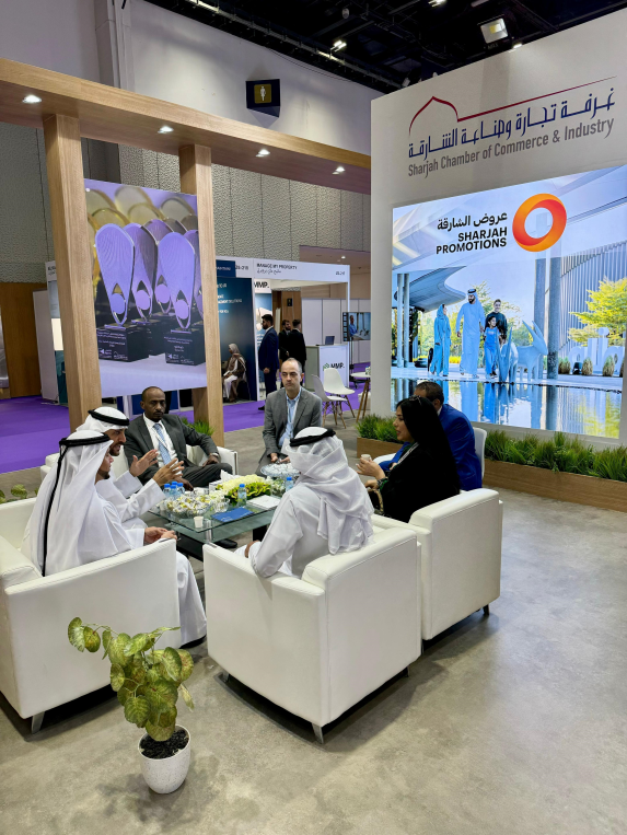 "غرفة الشارقة" تسلط الضوء  على فرص الاستثمار العقاري خلال مشاركتها في "إيكرس "  2024