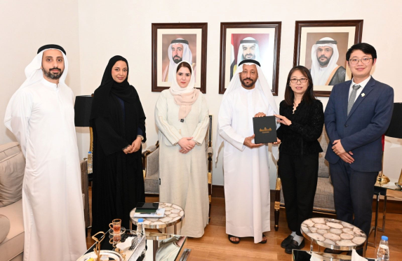 غرفة الشارقة والمجلس الصيني لتعزيز التجارة الدولية يبحثان آفاق التعاون بين القطاع الخاص في الشارقة والصين
